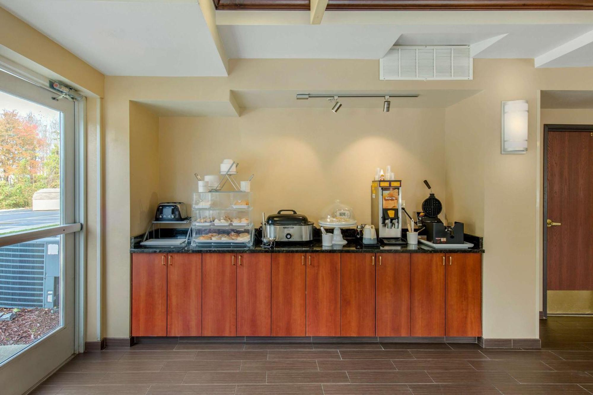 Comfort Suites Сифорд Экстерьер фото