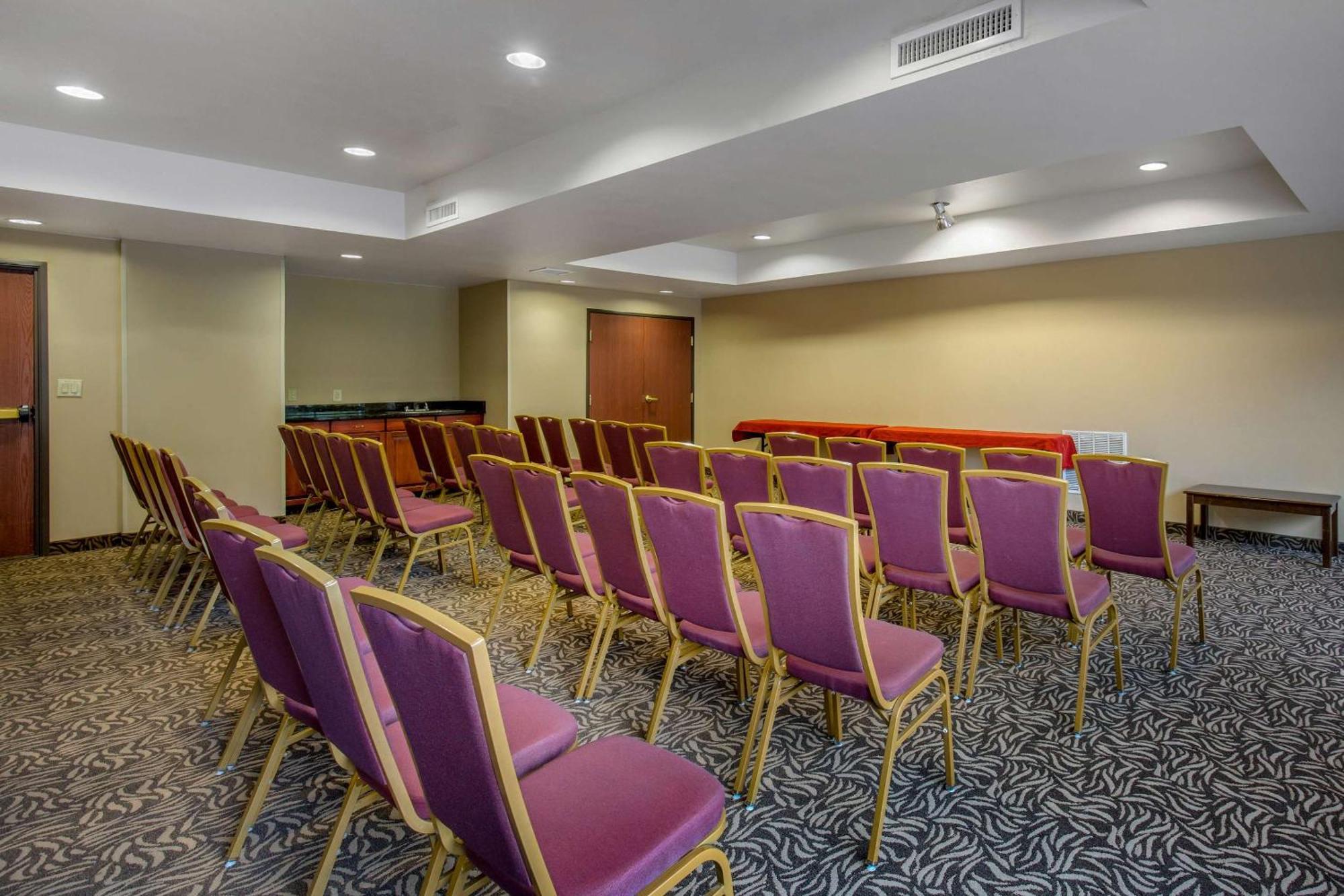 Comfort Suites Сифорд Экстерьер фото