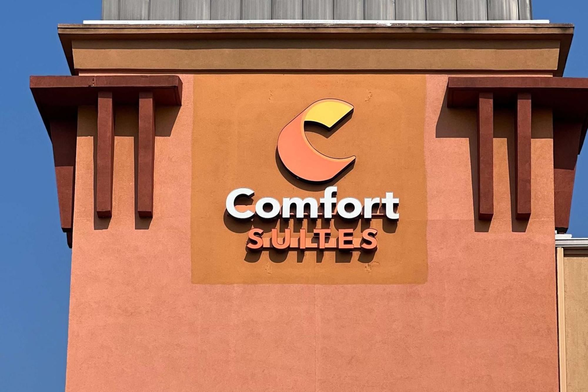 Comfort Suites Сифорд Экстерьер фото